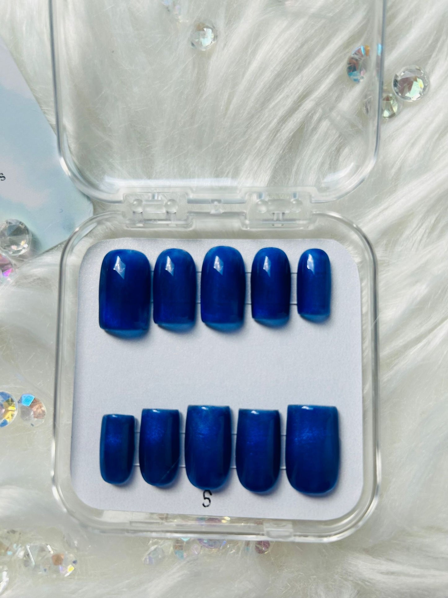 Royal Blue Cat Eye Nails